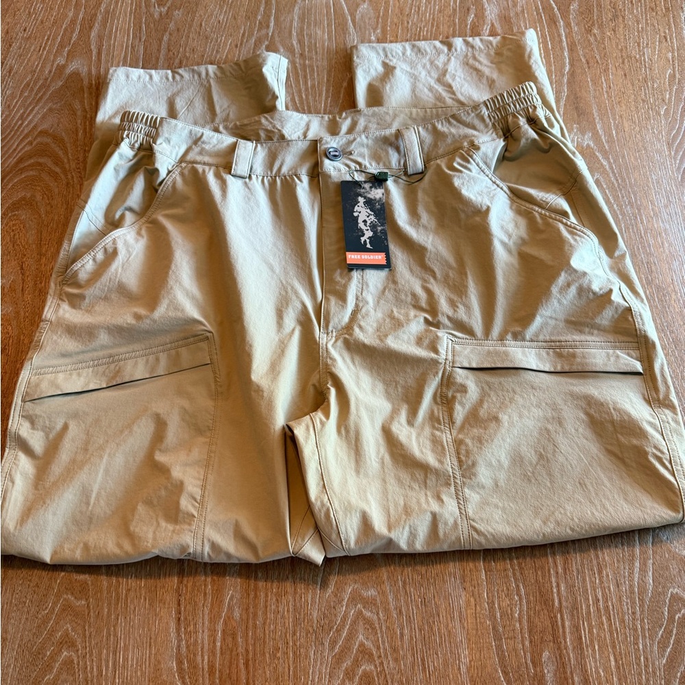 NWT FREE SOLDIER Men’s Tactical Cargo Hiking Waterproof Pants Size 42W/32L - Picture 16 of 16